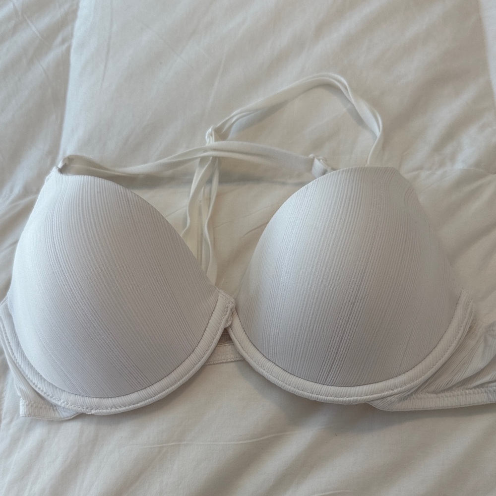 Womens Criss Cross Adjustable  Bra. 34B